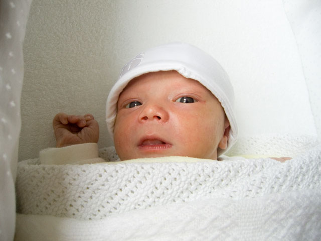 Jessica waves regally to her many fans...